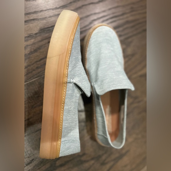 TOMS - Picture 4 of 11